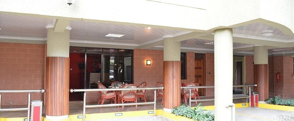 نيروبي Fahari Palace Serviced Apartments المظهر الخارجي الصورة